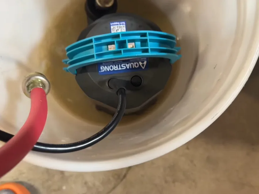 Garbage disposal bottom connection and reset area during repair work
